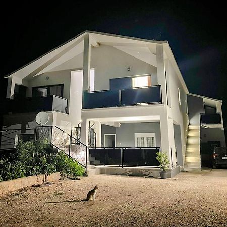 סטאריגרד-פקלניצה Apartmani Karla Paklenica מראה חיצוני תמונה